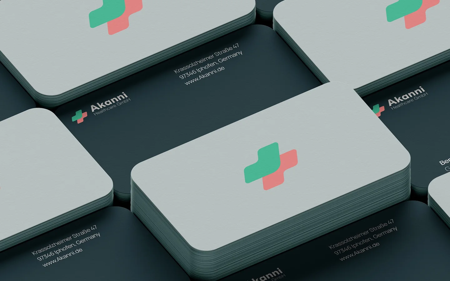Markenauftritt der Akanni Healthcare GmbH – Visitenkarten mit Logo